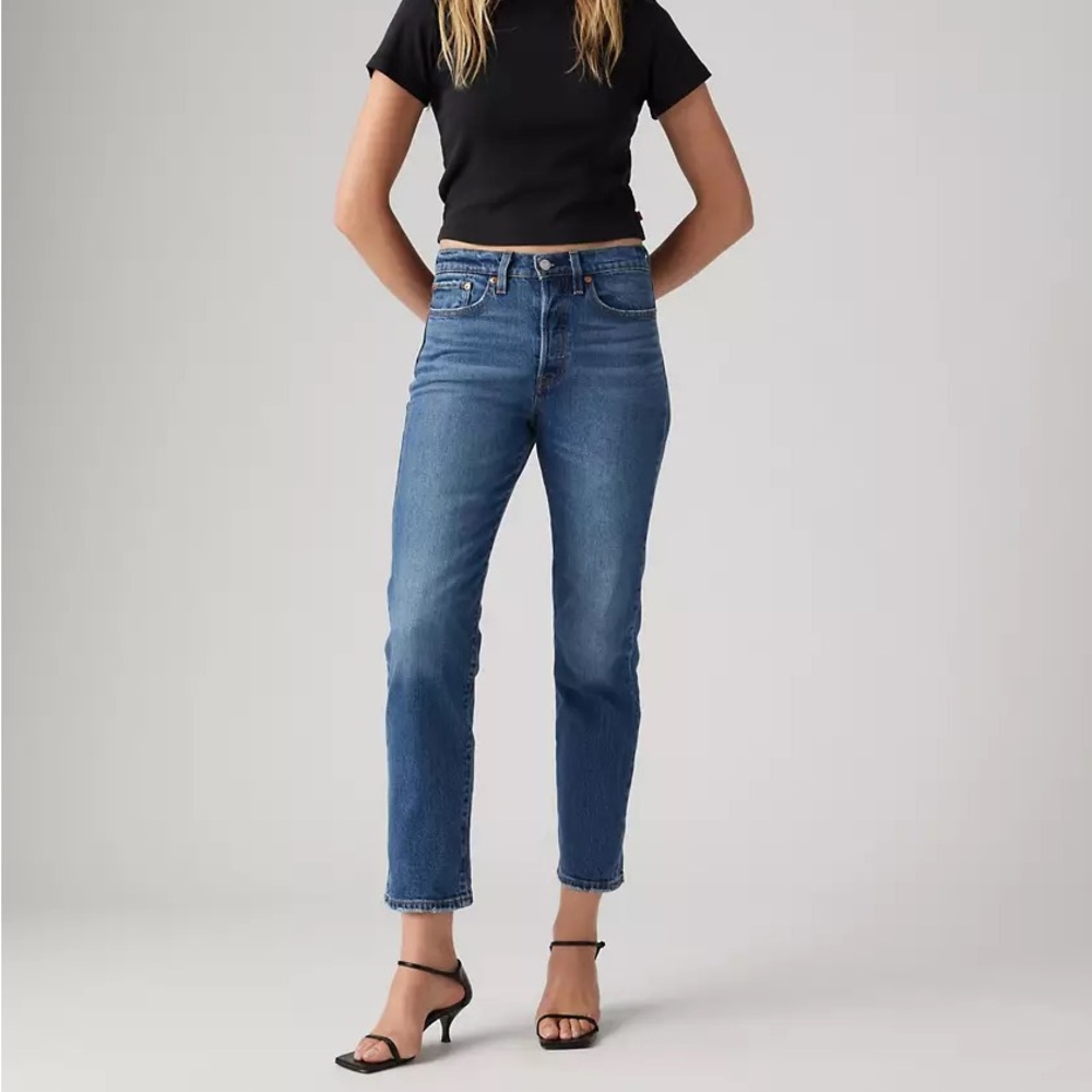 Levi’s Wedgie Straight Jeans size 27 Dark Blue